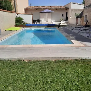 https://studio-moderne-proche-centre-village.fr-provencehotel.com